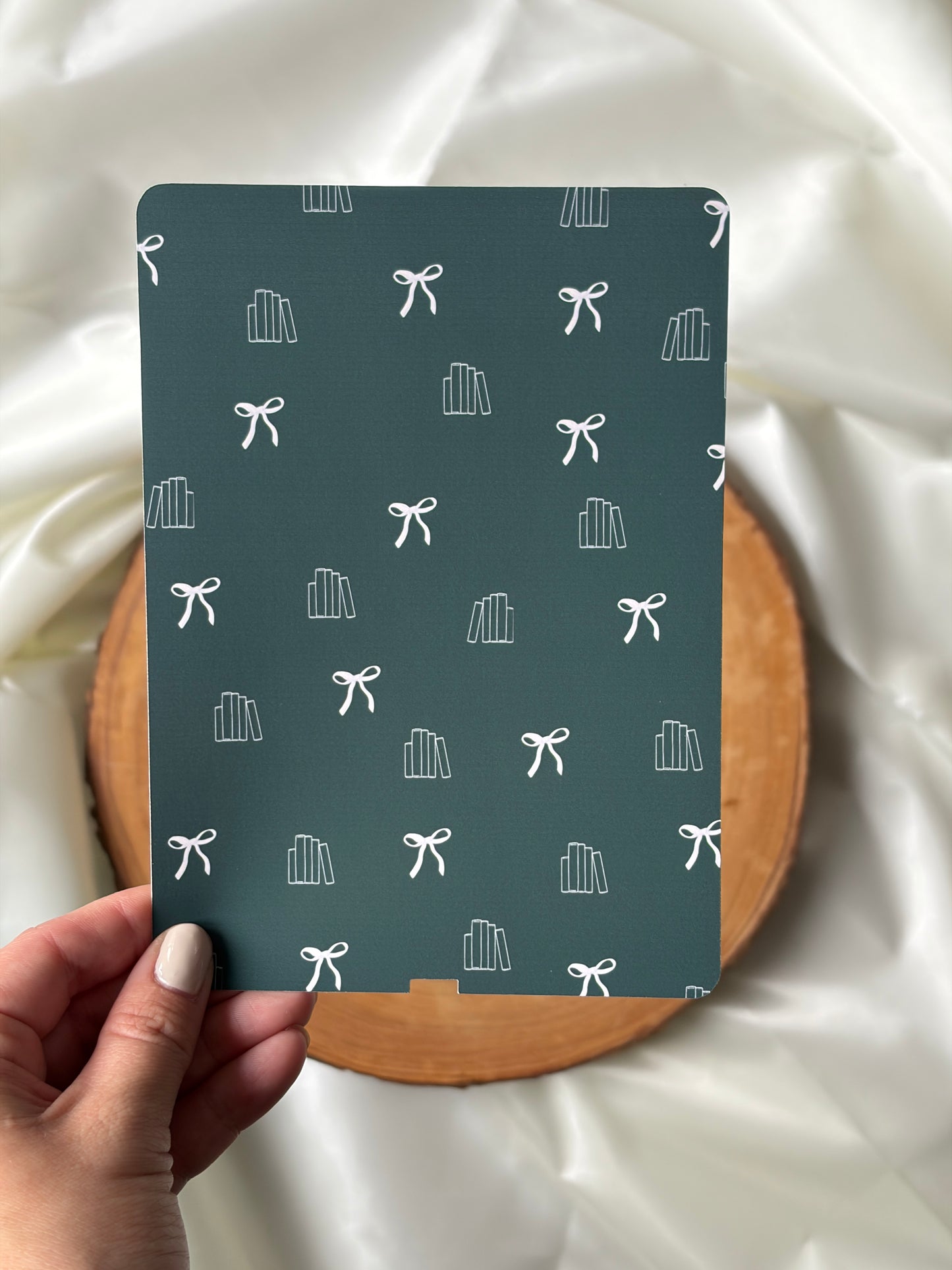 Books & Bows Kindle Insert